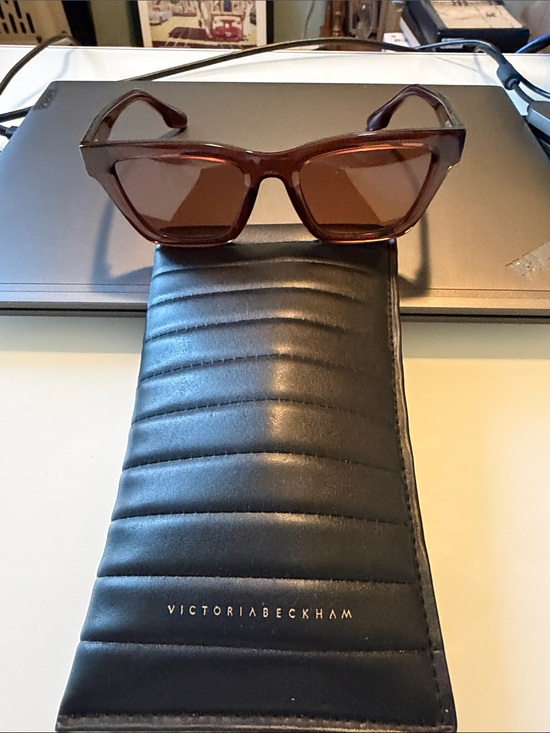 Victoria Beckham Accessories - Victoria Beckham Brown Tinted Cat-Eye Sunglasses
